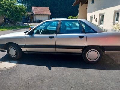 Usado Audi 100 90 HP (66 kW) 1988 Dourado Sedan