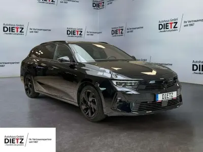 Gebraucht Opel Astra 131 PS (96 kW) 2024 Schwarz Kleinwagen