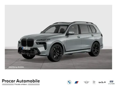 Neu BMW X7 M Sport 340 PS (250 kW) 2026 Grau SUV