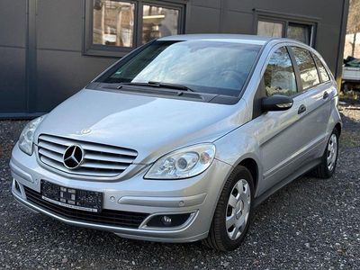 Usata Mercedes B180 109 CV (80 kW) 2008 Argento Monovolume