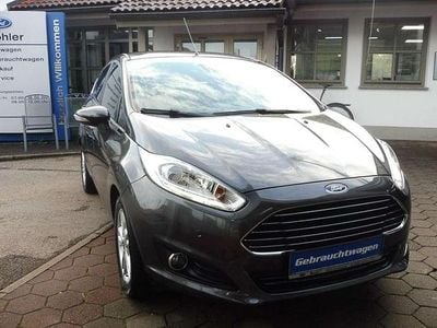 Gebraucht Ford Fiesta Titanium 125 PS (91 kW) 2015 Magneticgrau metallic Limousine