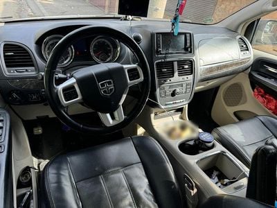 Gebraucht Dodge Grand Caravan 300 PS (220 kW) 2011 Grau Van / Kleinbus