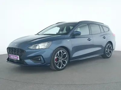 Gebraucht Ford Focus ST-Line X 150 PS (110 kW) 2022 Chroma blau Kombi