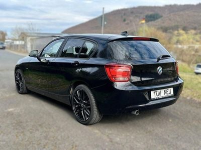 Usata BMW 118 Sport Line 170 CV (125 kW) 2012 Nero Utilitaria