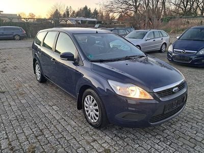 Blau Gebraucht 2010 Ford Focus Kombi | 3.299 € (Fairer Preis)