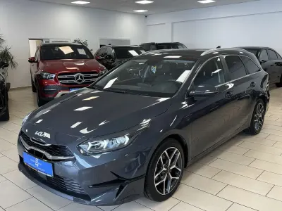 Gebraucht Kia Ceed Platinum 160 PS (117 kW) 2023 Grau Kleinwagen