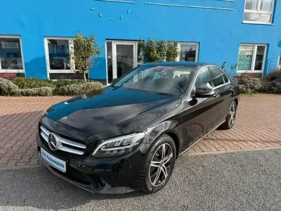 Gebraucht Mercedes C180 Avantgarde 156 PS (114 kW) 2020 Schwarz Limousine