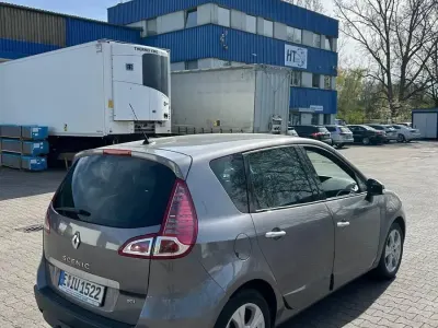 Gebraucht Renault Scenic E-Tech Dynamique 106 PS (77 kW) 2010 Grau Kleinwagen