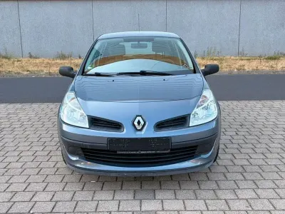 Gebraucht Renault Clio II Expression 75 PS (55 kW) 2006 Grau Limousine