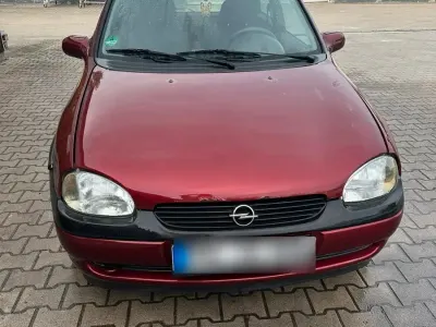 Gebraucht Opel Corsa 65 PS (47 kW) 1998 Rot Kleinwagen
