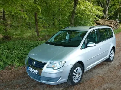 Gebraucht VW Touran 102 PS (75 kW) 2009 Silber Van / Kleinbus