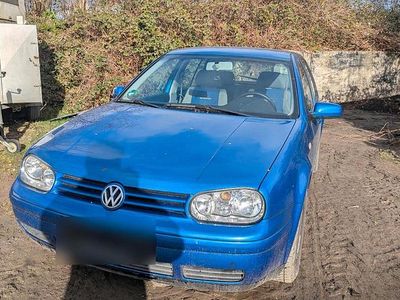 Usata VW Golf IV 75 CV (55 kW) 1999 Blu Utilitaria
