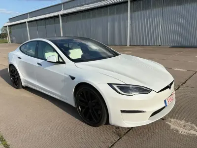 Gebraucht Tesla Model S Plaid 759 kW (1033 PS) 2023 Weiß Kleinwagen