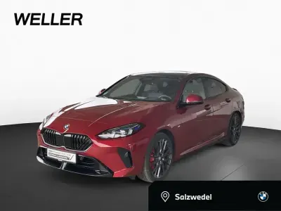 Gebraucht BMW 220 Performance 170 PS (125 kW) 2024 Dragon fire rot (rot) Coupé