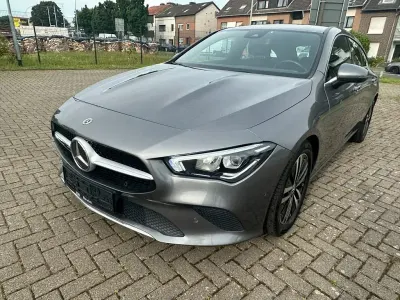Gebraucht Mercedes CLA180 116 PS (85 kW) 2022 Grau Limousine