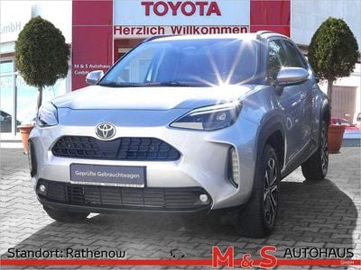 Silber Gebraucht 2024 Toyota Yaris Cross Team SUV | 28.900 € (Fairer Preis)