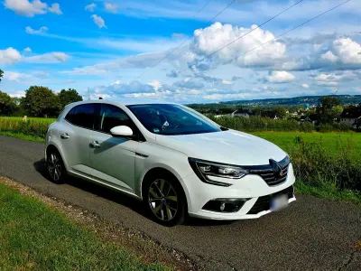 Gebraucht Renault Mégane II Bose Edition 132 PS (97 kW) 2026 Weiß Limousine
