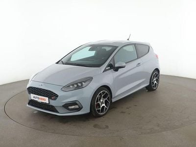 Grau Gebraucht 2018 Ford Fiesta ST Limousine | 15.410 € (Fairer Preis)
