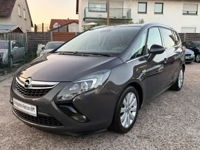 Gebraucht Opel Zafira 140 PS (102 kW) 2014 Plat.anthr./rogrey/0j:silbergr Van / Kleinbus