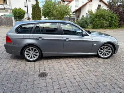 Gebraucht BMW 320 Sport Line 184 PS (135 kW) 2010 Grau Kombi