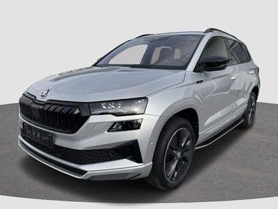 Gebraucht Skoda Karoq SportLine 150 PS (110 kW) 2024 Brilliant silber metallic (metallic) SUV