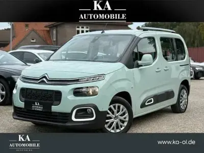 Gebraucht Citroën Berlingo Feel 131 PS (96 kW) 2019 Grün Van / Kleinbus