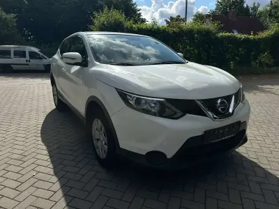 Gebraucht Nissan Qashqai Visia 116 PS (85 kW) 2016 White (s) SUV