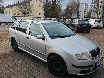 gebraucht Skoda Fabia Combi 2.0. Benzin