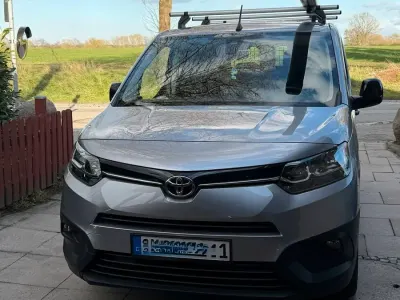 Gebraucht Toyota Proace City City 101 PS (74 kW) 2022 Silber Van / Kleinbus