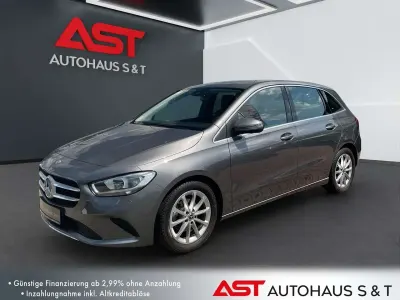 Gebraucht Mercedes B180 Progressive 136 PS (100 kW) 2019 Mountaingrau metallic Kleinwagen