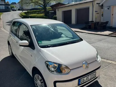 Używany VW up! 65 KM (47 kW) 2014 Biały Hatchback