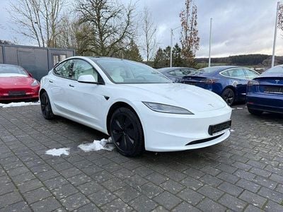 Gebraucht Tesla Model 3 Standard Range Plus 208 kW (283 PS) 2024 Weiß Limousine
