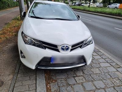 Toyota Auris Hybrid