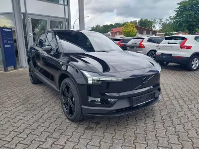 Neu Volvo EX30 Plus 200 kW (272 PS) 2026 Schwarz SUV