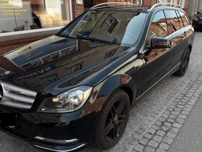 Gebraucht Mercedes C220 Avantgarde 170 PS (125 kW) 2012 Schwarz Kombi