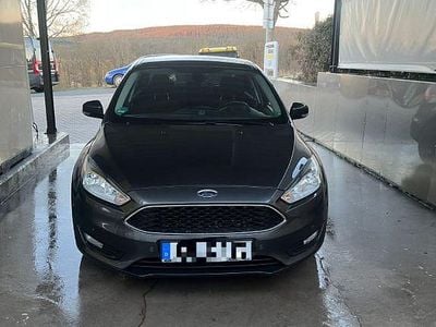 Gebraucht Ford Focus Business Edition 125 PS (91 kW) 2016 Grau Limousine