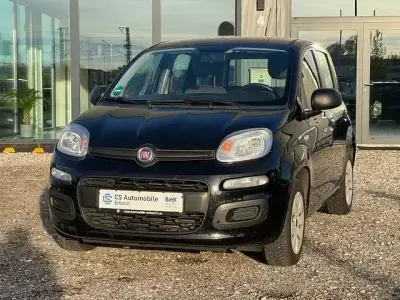 Second-hand Fiat Panda Pop 69 CP (50 kW) 2015 Negru Hatchback
