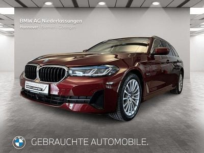 Gebraucht BMW 530e 292 PS (214 kW) 2021 Rot Kombi