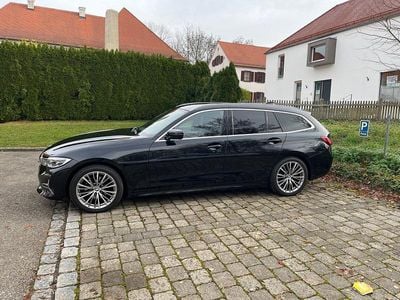 Gebraucht BMW 320 Luxury Line 190 PS (139 kW) 2022 Schwarz Kombi