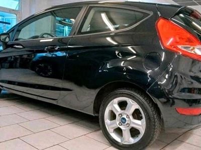 Usata Ford Fiesta 96 CV (70 kW) 2009 Nero Utilitaria