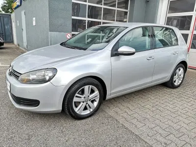 Gebraucht VW Golf VI 140 PS (102 kW) 2009 Silber Kleinwagen