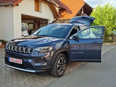 Gebraucht Jeep Compass Limited 150 PS (110 kW) 2022 Blau SUV