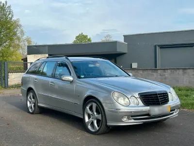 Gebraucht Mercedes E500 Avantgarde 307 PS (225 kW) 2003 Silber Kombi