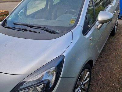 Usata Opel Meriva Selection 101 CV (74 kW) 2011 Argento Monovolume