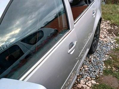 Usata VW Bora 116 CV (85 kW) 2000 Argento Berlina