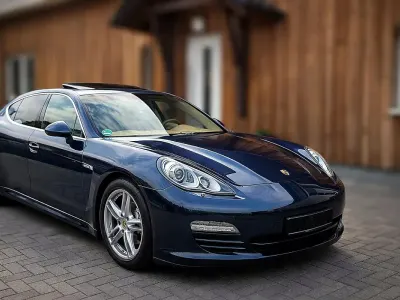 Gebraucht Porsche Panamera 4S 400 PS (294 kW) 2010 Blau Limousine