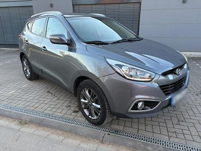 Gebraucht Hyundai Tucson 115 PS (84 kW) 2015 Grau SUV