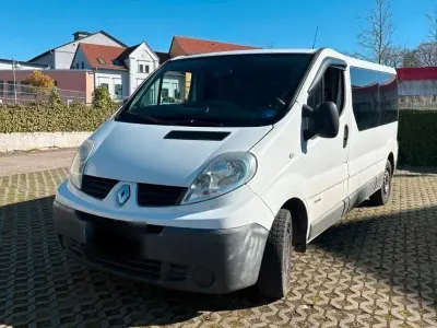 Gebraucht Renault Trafic 114 PS (83 kW) 2011 Weiß Van / Kleinbus