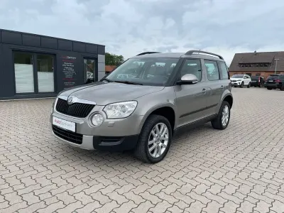 Gebraucht Skoda Yeti Experience 140 PS (102 kW) 2011 Bezova capuccino/capuccino beige metallic SUV