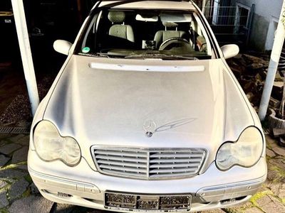 Mercedes C240